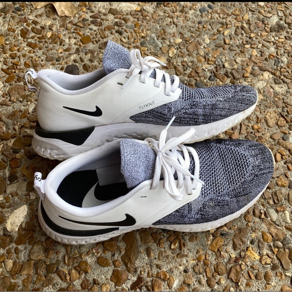 Womens’ Nike Flynit Running Shoes